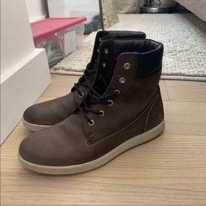 Mens Ecco boots size 7.5
